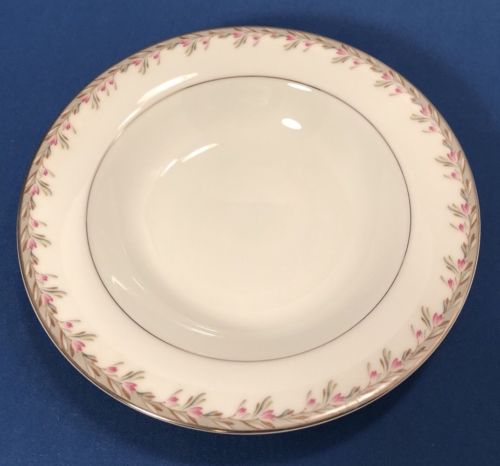 DINNER BOWL NORITAKE VINTAGE FINE CHINA PETITE DESIGN Great Condition
