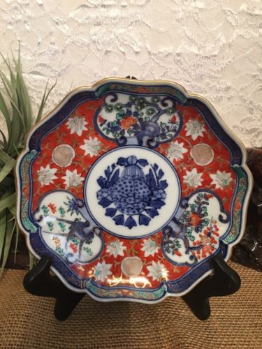 Japanese  Imari Porcelain Pedestal Plate Bowl  7 1/4