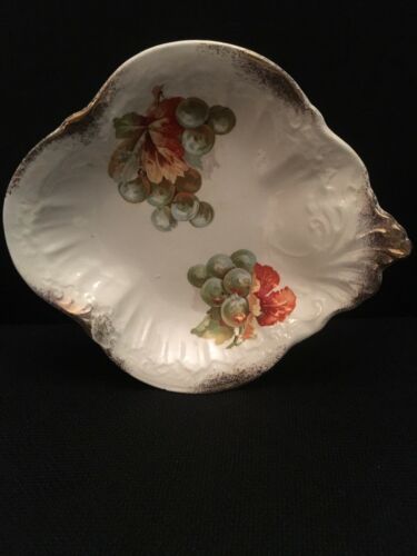 Vintage Wheeling Pottery La Belle China Dish