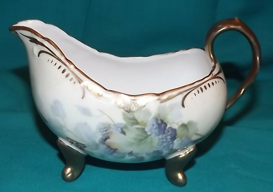 Silesia Blackberry raspberry hand painted claw foot tub design creamer gravy