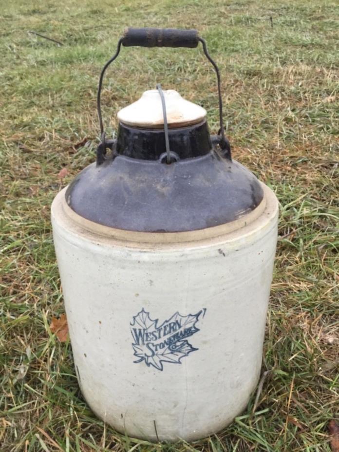 EARLY 20TH WESTERN STONEWARE CANNING CROCK MONMOUTH, IL WITH LID