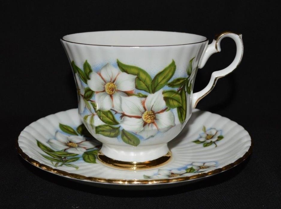 VINTAGE ROYAL WINDSOR BEAUTIFUL CUP & SAUCER DOGWOOD PATTERN MADE IN ENGLAND