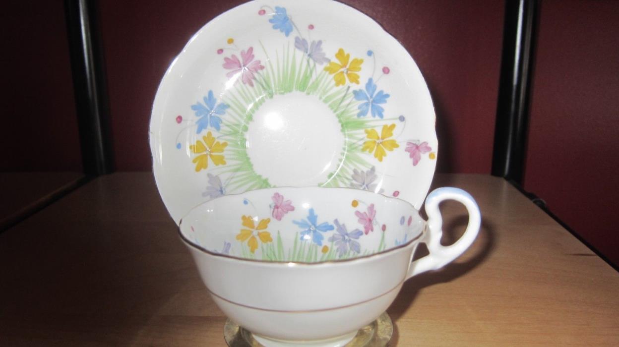 Royal Grafton tea cup and saucer set  pattern number 6304.So Pretty
