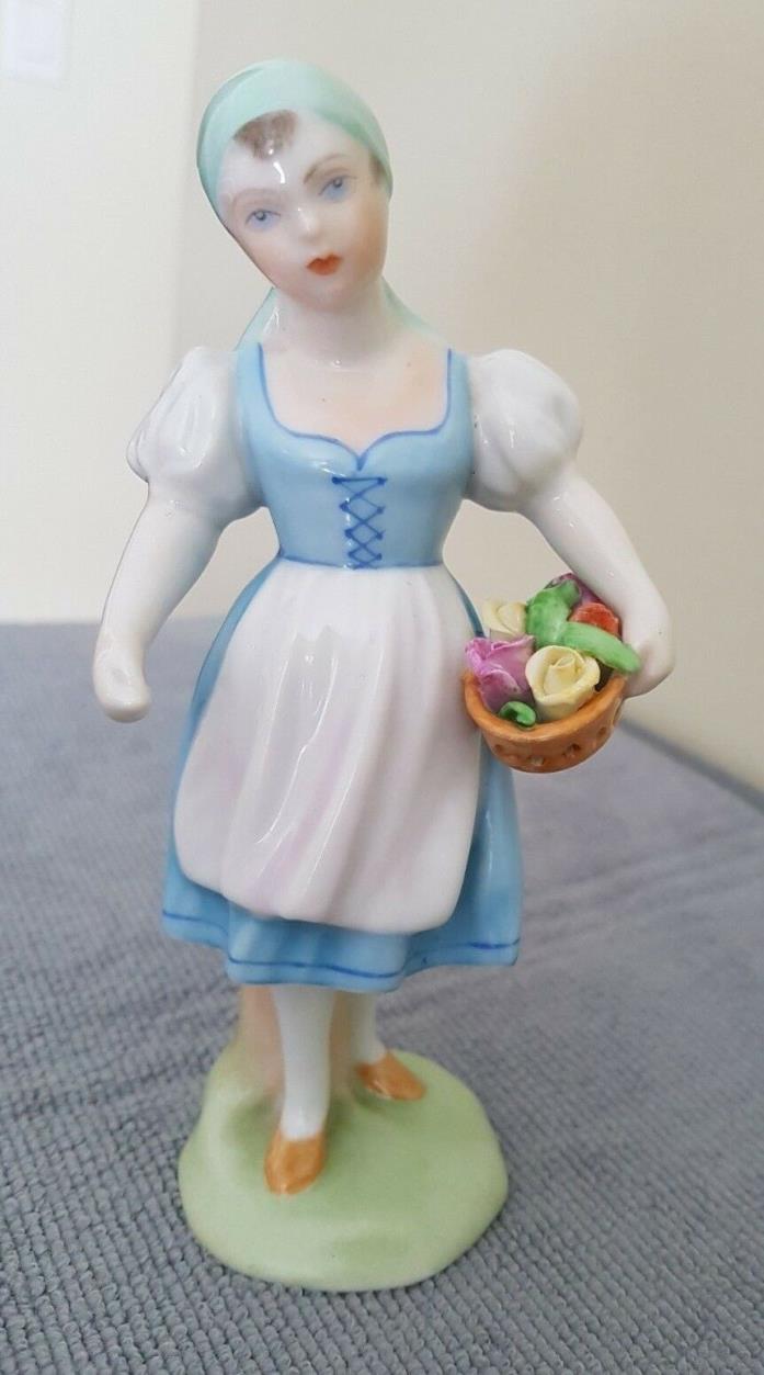 Herend Hungary   Lady With Flower Basket Figurine   2055