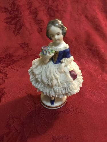 Aelteste Volkstedter Porcelain Lace Figurine Girl With Bouquet