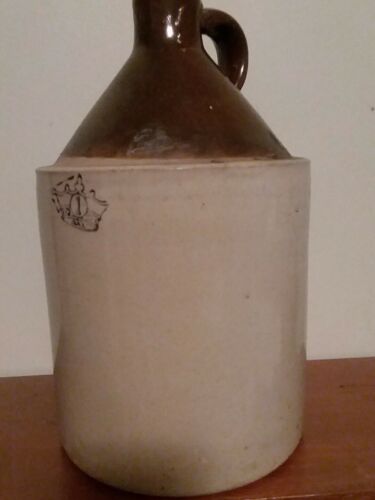 Crown ceramic two tone jug 1 gallon jug with  handle  Cork jug