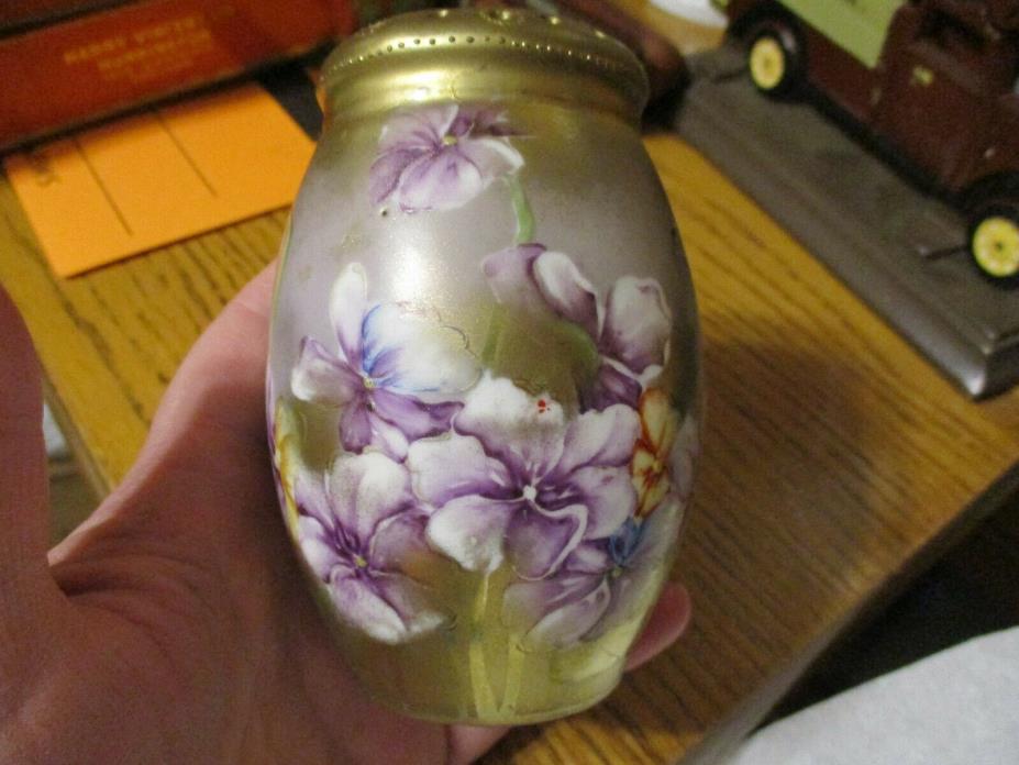 ANTIQUE VINTAGE HANDPAINTED GOLD PURPLE PANSY SUGAR SHAKER MUFFINEER HATPIN HOLD