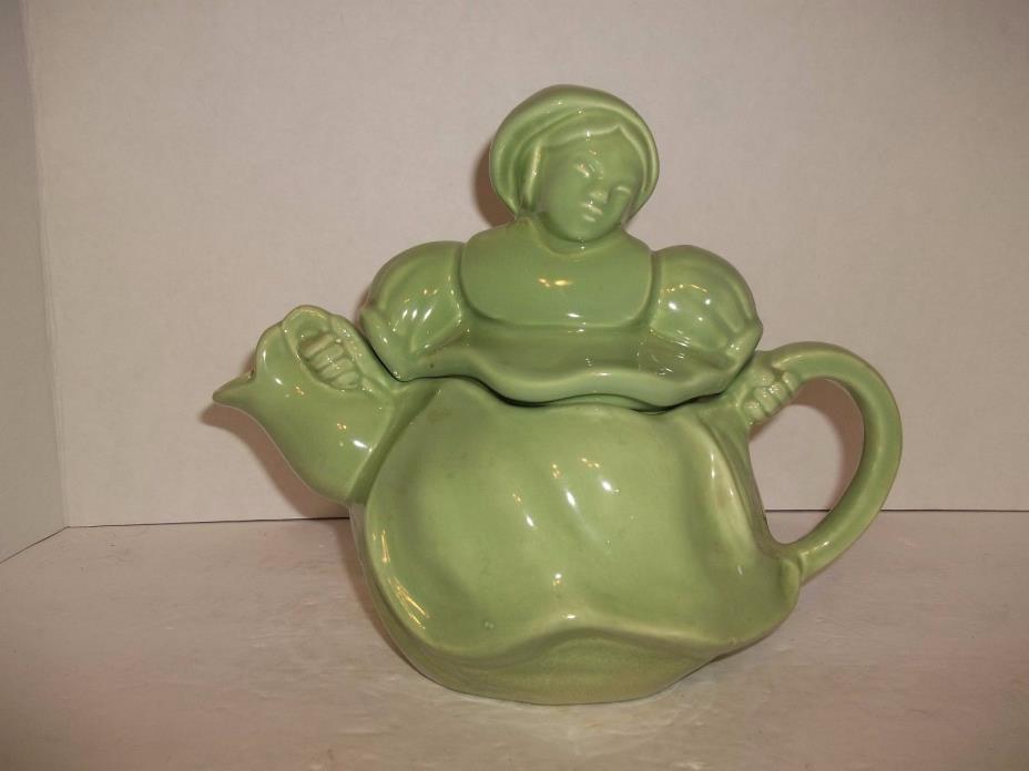 Vintage Redwing Retro Pottery Peasant Girl Tea Pot Figurine Green 260 USA Rare