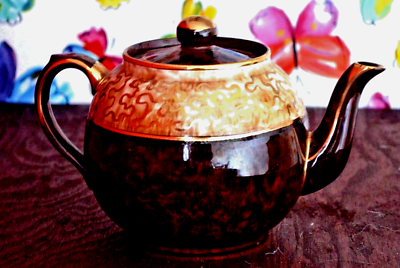 Beautiful Tea Pot Arthur Wood Made in England
