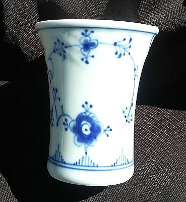 B&G Bing & Grondahl blue white Miniature Porcelain Vase DENMARK lace flowers