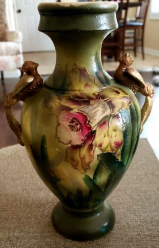 CA 1850 STAFFORDSHIRE HAND PAINTED VASE WITH PHEASANT HANDLES & DAFFODILS