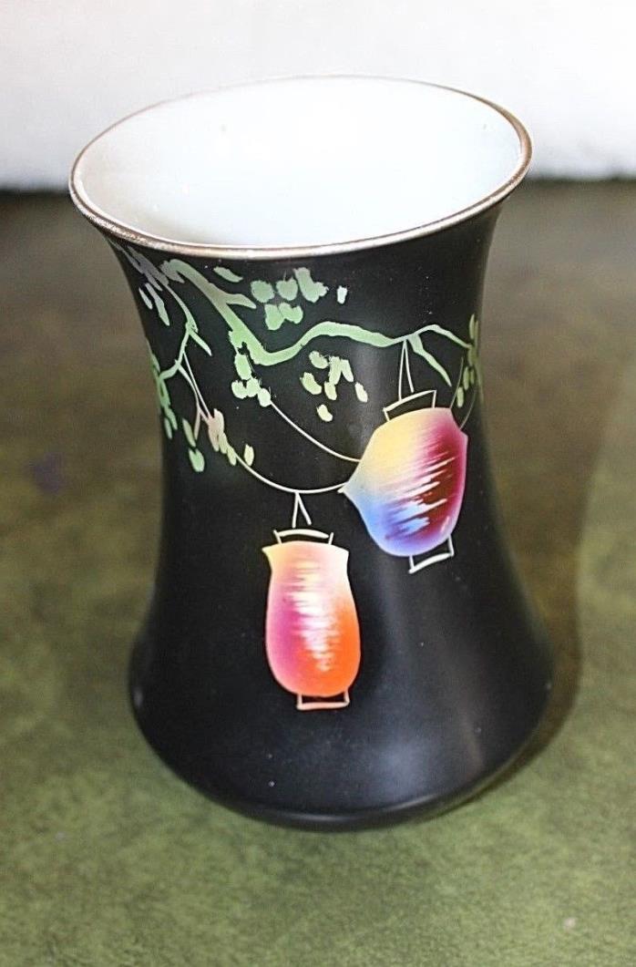Beutiful Vintage Porcalin Vase Hand Painted