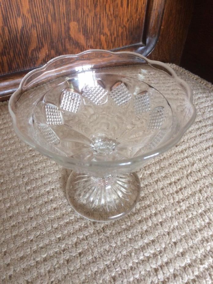 VINTAGE CLEAR GLASS COMPOTE