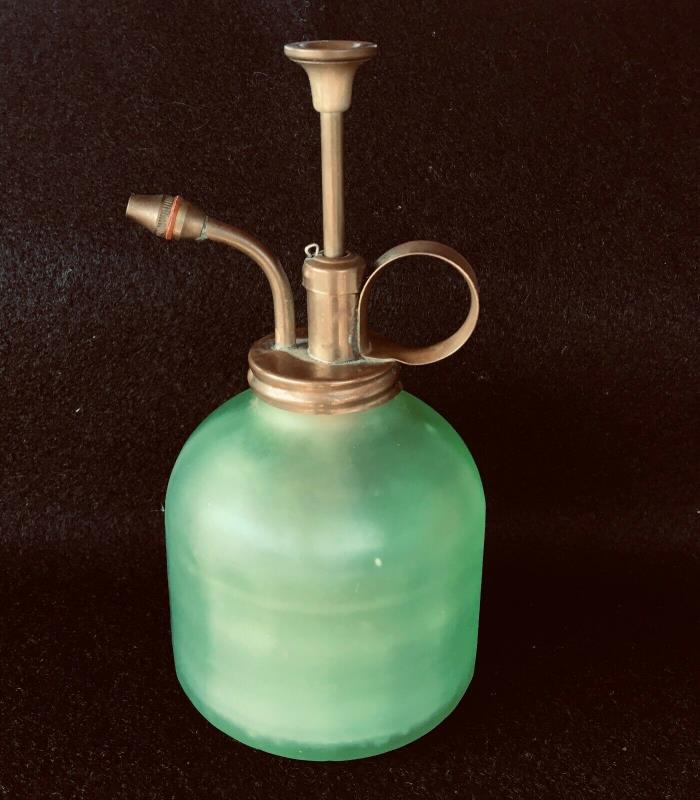 Vintage Green Atomizer Oil Can Water Diffuser