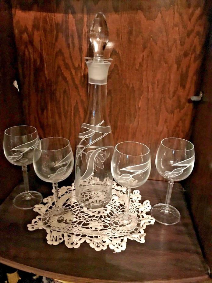 Vintage Crystal Wine Decanter Frosted Etched Floral with Stopper 4 Wine Glasses