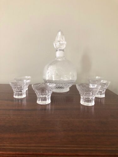Antique Grapes & Vine Engraved Etched Crystal Glass Decanter 6 Shot Glass Set