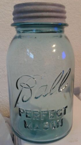Vintage 1 Quart Ball Perfect Mason Aqua Glass Jar #9 with zinc/porcelain lid