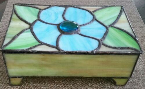 ANTIQUE HAND MADE ART NOUVEAU SLAG GLASS LARGE HINGED BOX IN BEAUTIFUL COLORS
