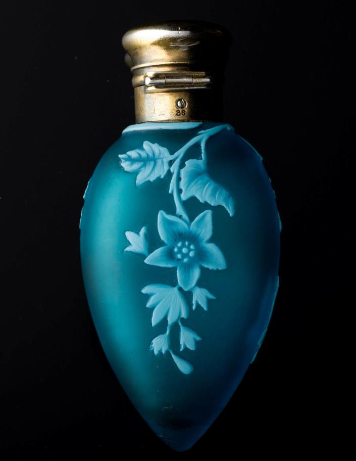 Stourbridge Cameo Glass Scent Perfume Bottle Thomas Webb Antique