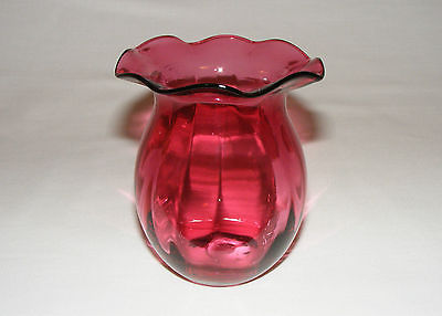 VINTAGE HAND BLOWN AMERICAN CRANBERRY ART GLASS RUFFLED RIM VASE   MINT