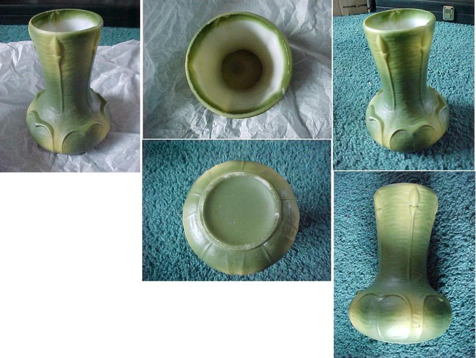ANTIQUE ART DECO VASE MILK GLASS GREEN YELLOW FINISH FOSTORIA ART GLASS ?