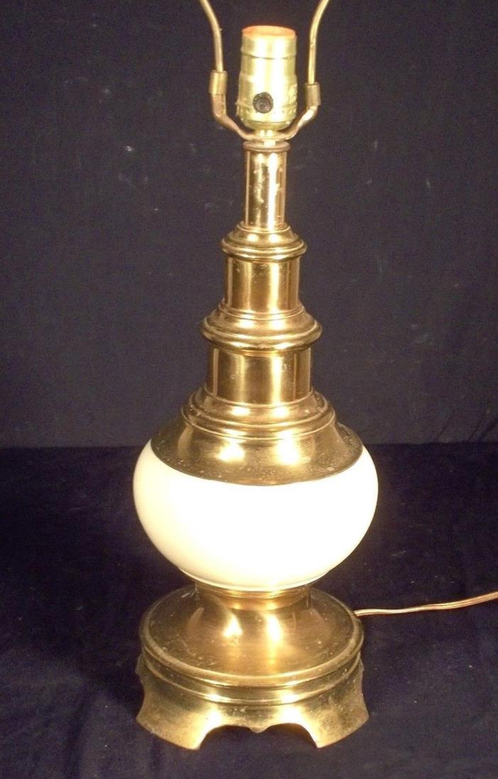 MID CENTURY ART MODERN BULBOUS TURNED BRASS LAMP ON FOOTED BASE