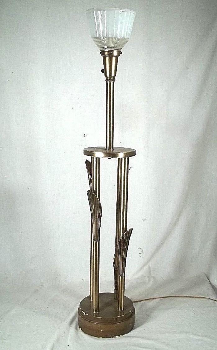 MID CENTURY MODERN SHELL DECORATED 4 COLUMN ARCHITECURAL BRASS LAMP