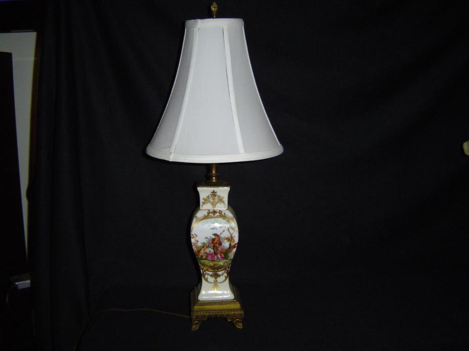Small Tablelamp Vase on brass footed base cica 1925