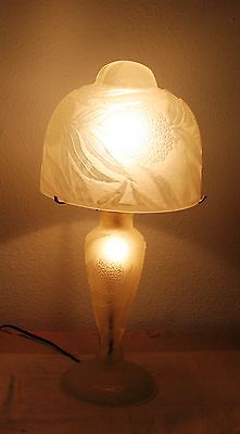 MODERN FRENCH ART DECO HANDMADE WHITE  FROSTED GLASS TABLE LAMP  FLOWERS  EUROPE