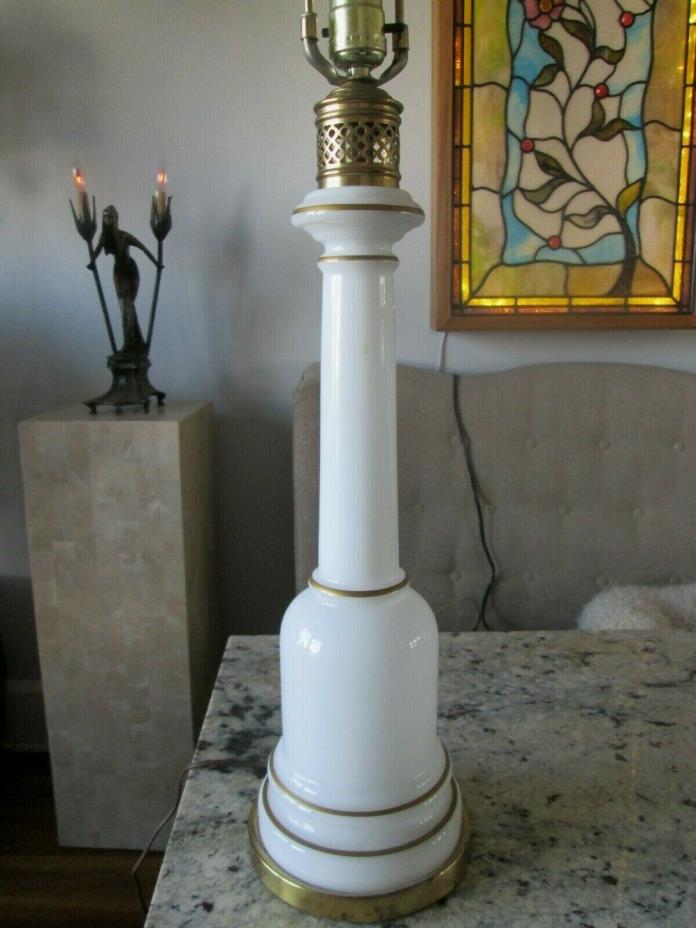 WARREN KESSLER VINTAGE FRENCH WHITE OPALINE TABLE  LAMP HOLLYWOOD REGENCY