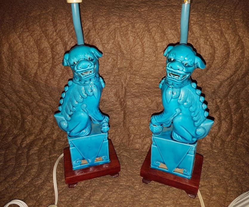 BLUE VINTAGE FOO DOG 2 LAMPS ,BEAUTY PAIR & WORK GREAT,GREAT SHAPE,NICE PAIR