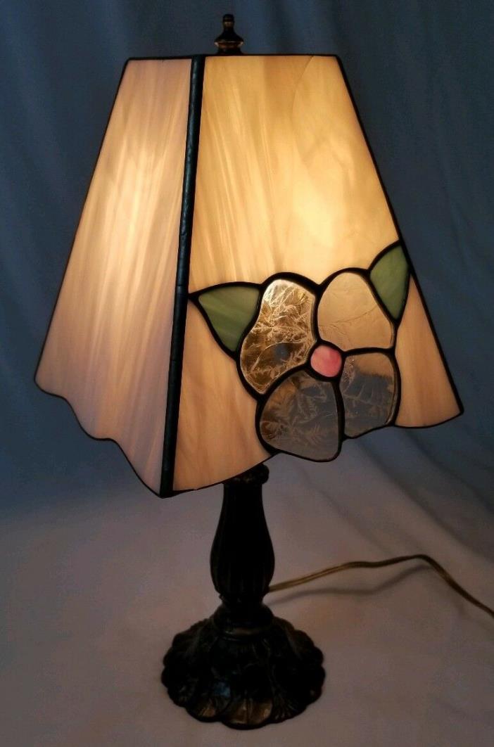 Vintage Tiffany style stained glass table lamp boudoir dresser Victorian