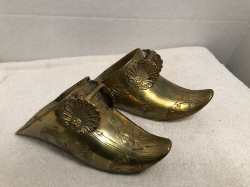 Antique Pair Bronze Brass Conquistador Stirrups Boots Venezuela Shell Ornate 8”