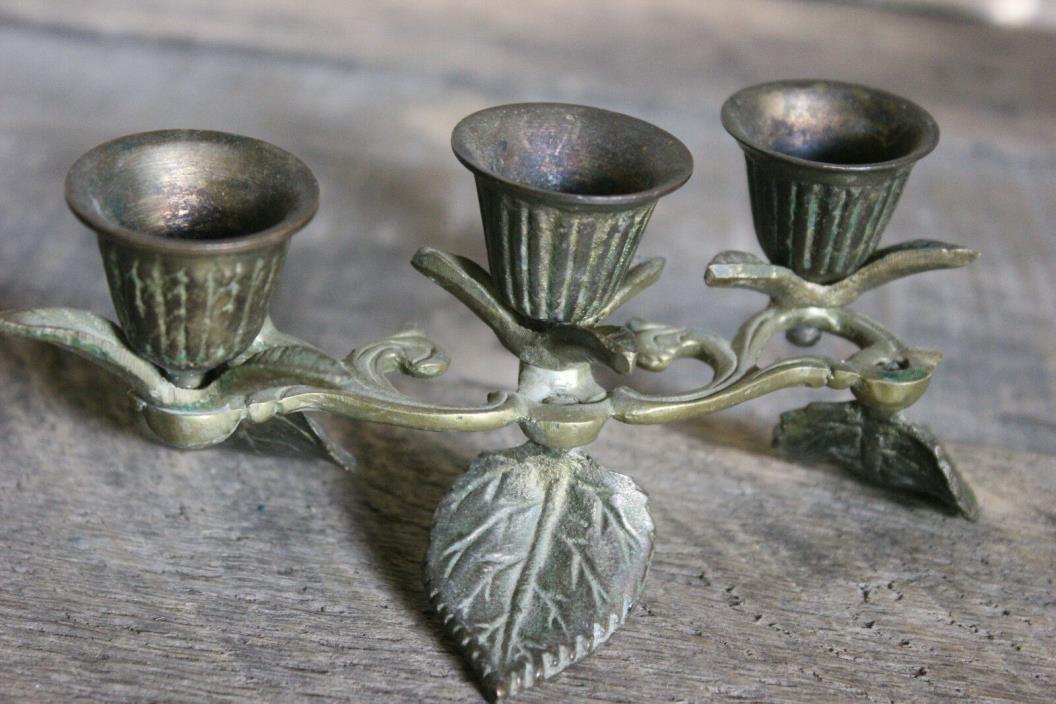 Vintage brass Scrolling IVY LEAF & FLOWER Triple Candle Candlestick Holder