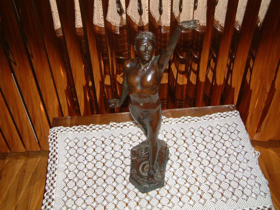 RARE  ANTIQUE  BRONZE STATUE OF A  MAN BY THE LISTED AMERICAN ARTIST KARL SKOOG