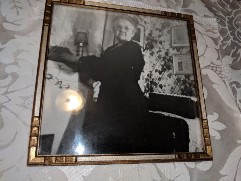 Vintage Photo Picture Black White Old Lady