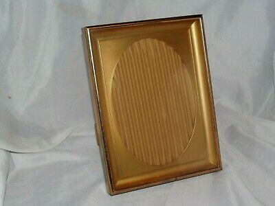 PRE-OWNED BRASS TONE METAL TABLE TOP PICTURE FRAME