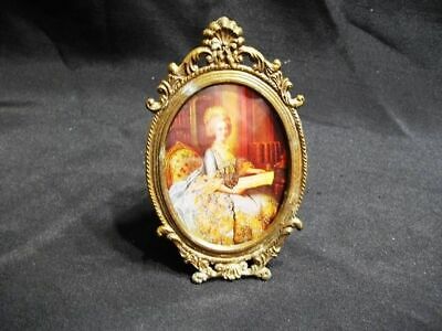 Vtg Oval Gold Tone Metal 2.5x3.5  Picture Frame Glass Included Made in Italy