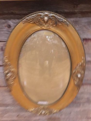 Antique Oval Frame With Convex Glass:: 17x 24 Frame And 12x 19 Picture