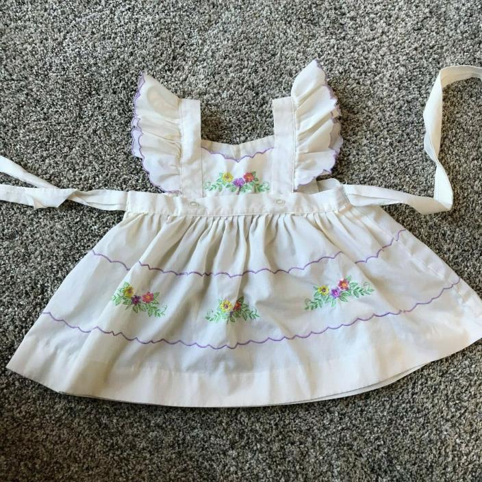 VINTAGE PENAFORE 2T BEAUTIFUL EMBROIDERED FLOWERS AND LEAVES