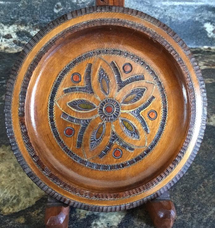 VINTAGE 5 1/2” POLAND WOOD W/ WIRE INLAY PLATE