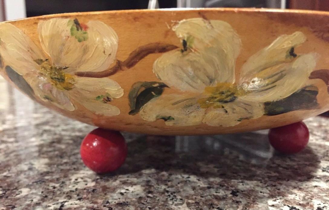 VTG MUNISING Solid Maple Wood Salad Fruit Footed BOWL w/ Painted White Flowers