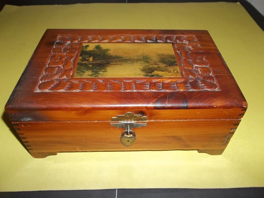 GORGEOUS ANTIQUE WOODEN TRINKET JEWELRY BOX LITHO PRINT EMBOSSED RETRO DETAIL