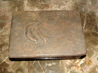 VINTAGE HANDMADE METAL & WOODLINED BOX  CONTAINER SEA SAILBOAT SCENE ON LID