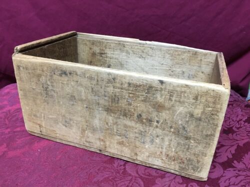 1930's Vintage Handmade Handcrafted Wooden 6x11 Trinket Tool Box SHIPS RIGHT NOW