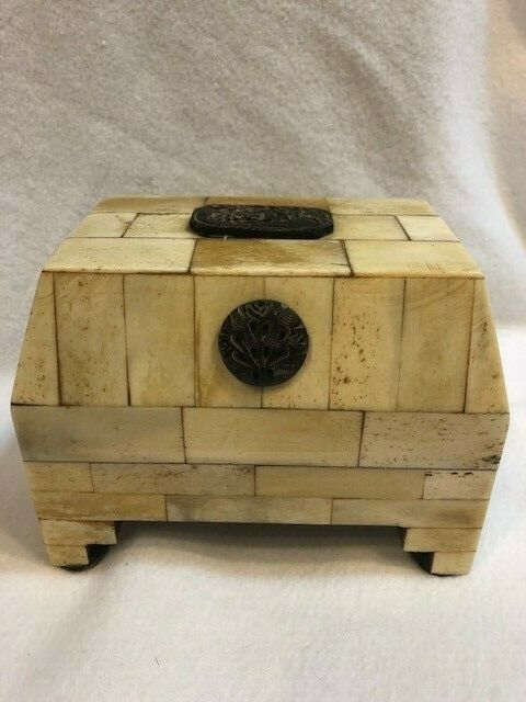 Vintage Wood  Ivory Cream Trinket Jewelry Box