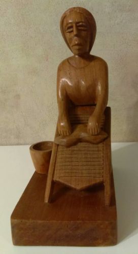 VINTAGE WOOD FOLK ART WOMAN WITH WASHING BOARD, Primitive Hand Carved Wood Lady