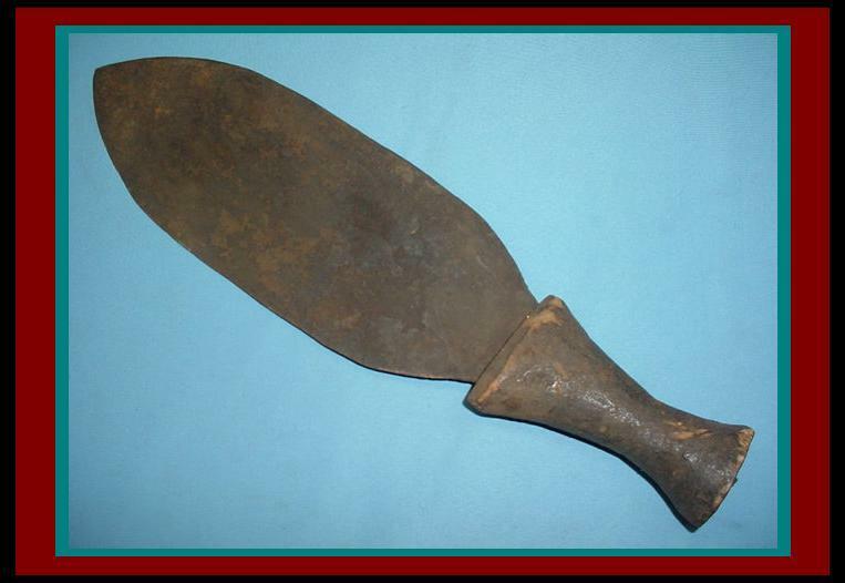 Antique AFRICAN KUBA Double Edge HAND FORGED IRON BEAVER TAIL DAGGER SHORT SWORD