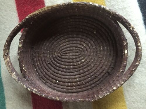 ANTIQUE NATIVE AMERICAN SWEET GRASS HANDLES BASKET TRAY WITH BROWN OCHRE