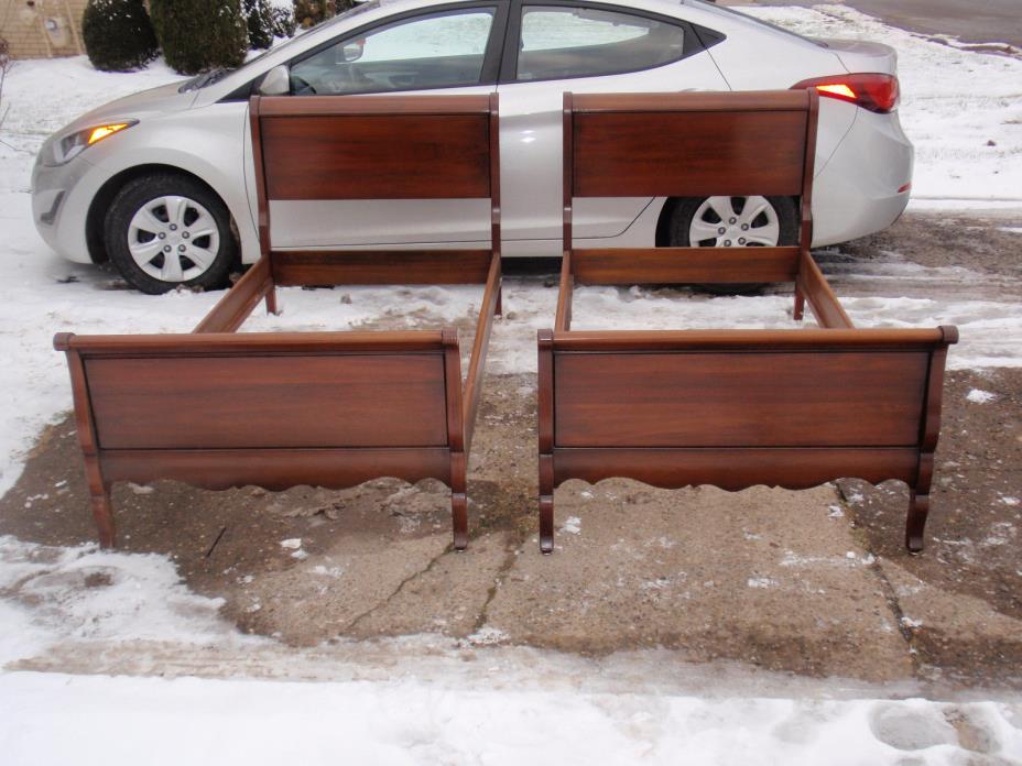 VINTAGE SOLID MAHOGANY TWIN SLEIGH STYLE BEDS